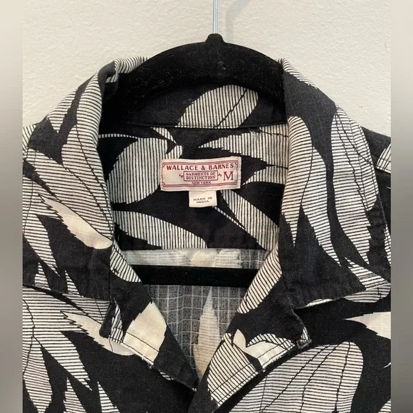 J.Crew Wallace & Barnes Floral Print Camp Collar Shirt (medium) - Picture 3 of 3